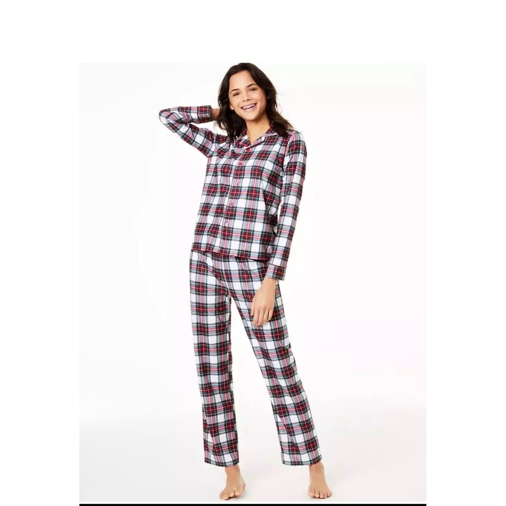 Women's Red/White Small 2 Piece Plaid Flannel Pajama Set Holiday Christmas